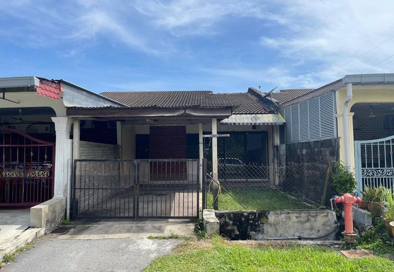 FACING OPEN Single Storey Terrace Taman Teratai 