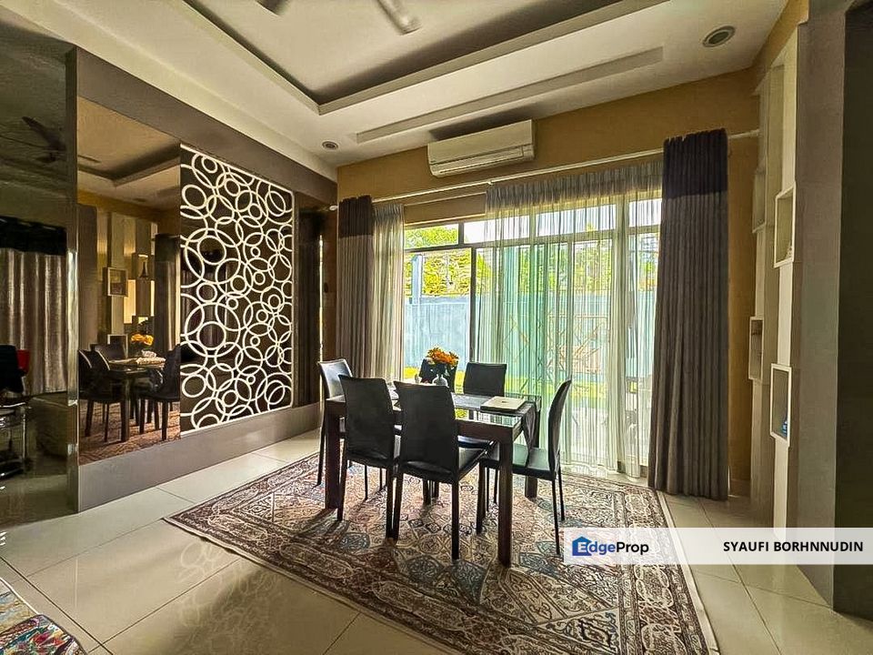 RENOVATED 2.5 Storey Semi D Sentosa Heights Kajang, Selangor, Kajang