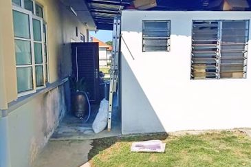 RUMAH CANTIK Banglo Setingkat Taman Pantai Sepang Putra Sg Pelek 