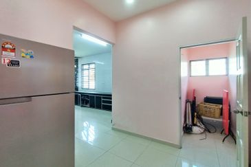 RUMAH CANTIK Banglo Setingkat Taman Pantai Sepang Putra Sg Pelek 