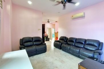 RUMAH CANTIK Banglo Setingkat Taman Pantai Sepang Putra Sg Pelek 