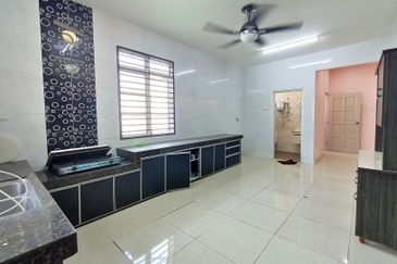 RUMAH CANTIK Banglo Setingkat Taman Pantai Sepang Putra Sg Pelek 