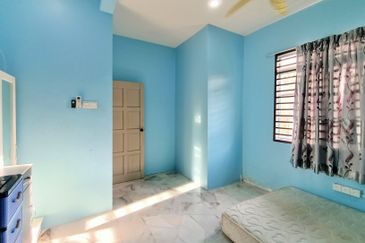 RUMAH CANTIK Banglo Setingkat Taman Pantai Sepang Putra Sg Pelek 