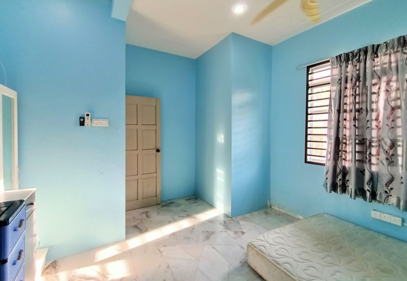 RUMAH CANTIK Banglo Setingkat Taman Pantai Sepang Putra Sg Pelek 