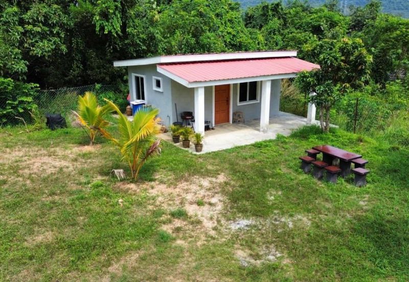 Tanah Status Bangunan ada Rumah Kecil Jenderam