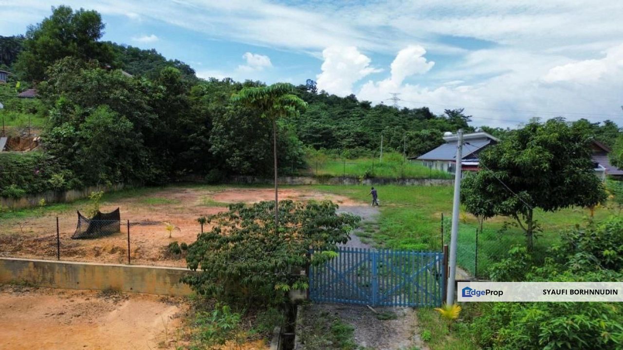 Tanah Status Bangunan ada Rumah Kecil Jenderam, Selangor, Sepang