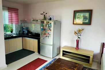 Tanah Status Bangunan ada Rumah Kecil Jenderam