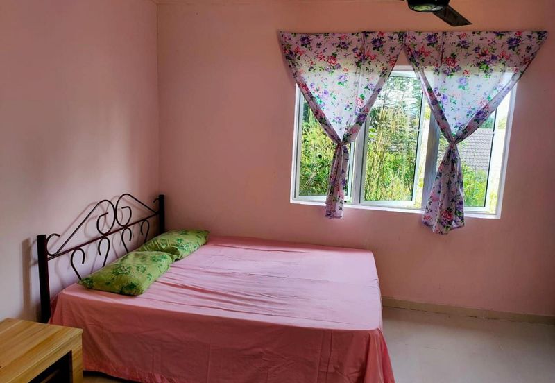 Tanah Status Bangunan ada Rumah Kecil Jenderam