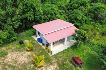 Tanah Status Bangunan ada Rumah Kecil Jenderam