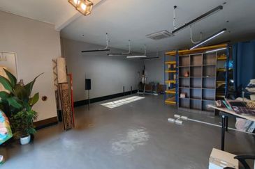 PRIME LOCATION Double Storey Shoplot Babdar Saujana Putra Village 