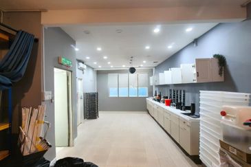 PRIME LOCATION Double Storey Shoplot Babdar Saujana Putra Village 