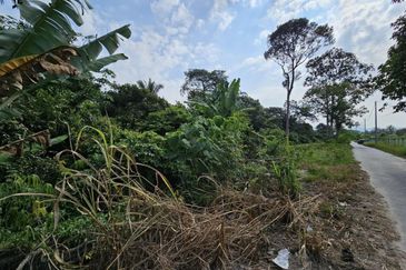 Tanah Pertanian Zoning Kediaman Sungai Jai Beranang Sebelah Mahkota Hill