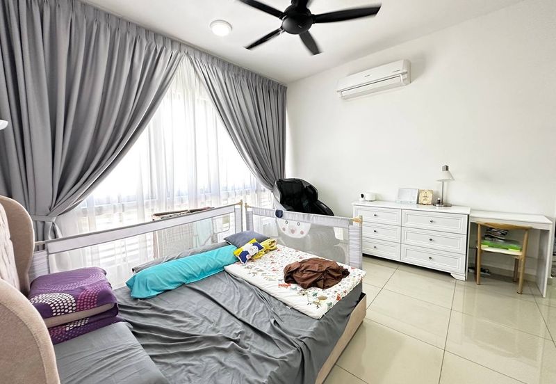 Setia Warisan Tropika (Belladonna)