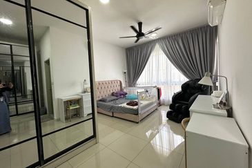 Setia Warisan Tropika (Belladonna)