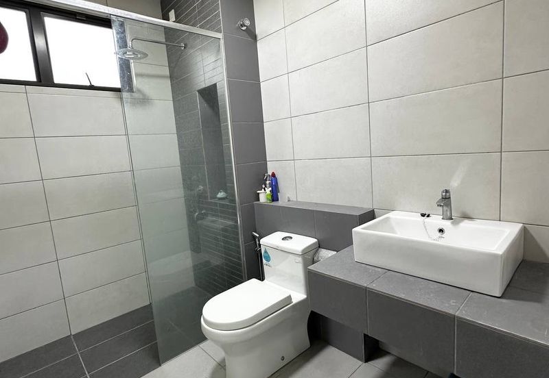 Setia Warisan Tropika (Belladonna)