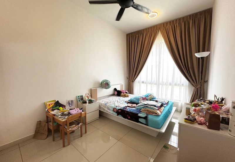 Setia Warisan Tropika (Belladonna)