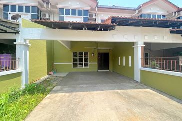 REFURBISHED Double Storey Terrace Taman Sutera 3 Kajang 