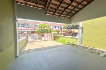 REFURBISHED Double Storey Terrace Taman Sutera 3 Kajang 