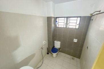 REFURBISHED Double Storey Terrace Taman Sutera 3 Kajang 