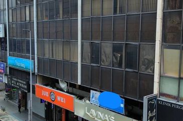 PRIME LOCATION 4.5 Storey Shoplot Opposite Ampang Point 