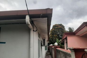 Below Mv Peaceful Single Storey Bungalow 