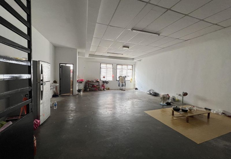 Strategic Location Double Storey Shoplot Pusat Perniagaan Gemilang Kota Warisan 