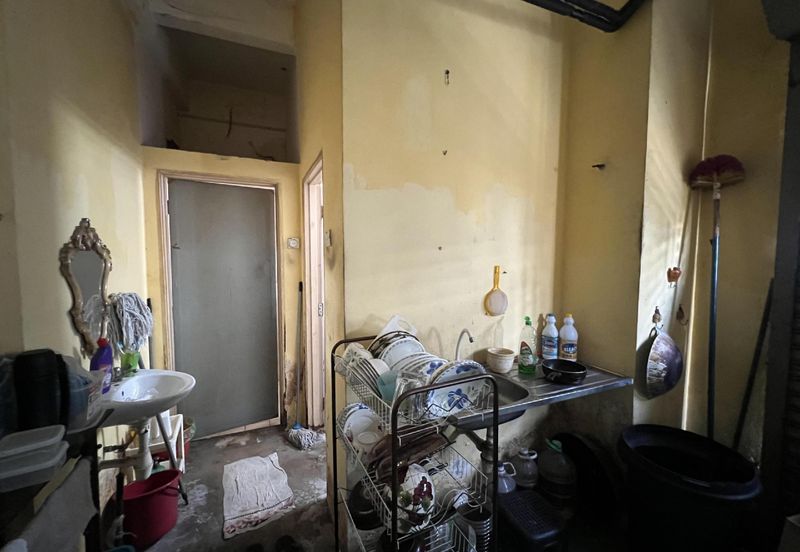 Strategic Location Double Storey Shoplot Pusat Perniagaan Gemilang Kota Warisan 