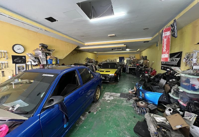 Strategic Location Double Storey Shoplot Pusat Perniagaan Gemilang Kota Warisan 