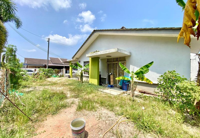 CORNER LOT Single Storey Terrace Taman Amanah Jenjarom 