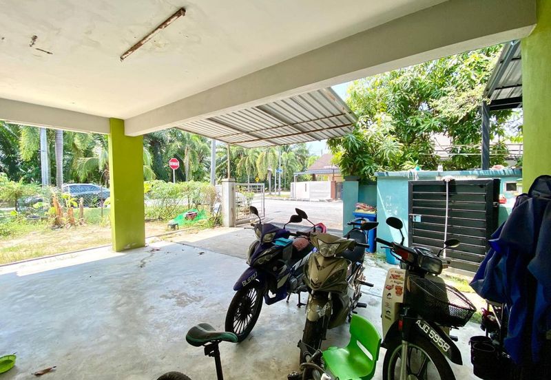 CORNER LOT Single Storey Terrace Taman Amanah Jenjarom 