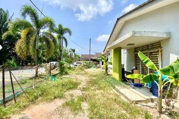 CORNER LOT Single Storey Terrace Taman Amanah Jenjarom 