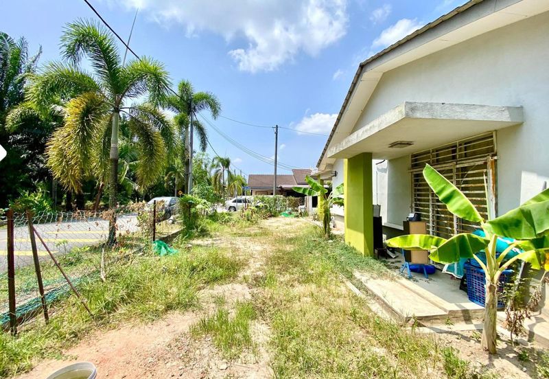 CORNER LOT Single Storey Terrace Taman Amanah Jenjarom 