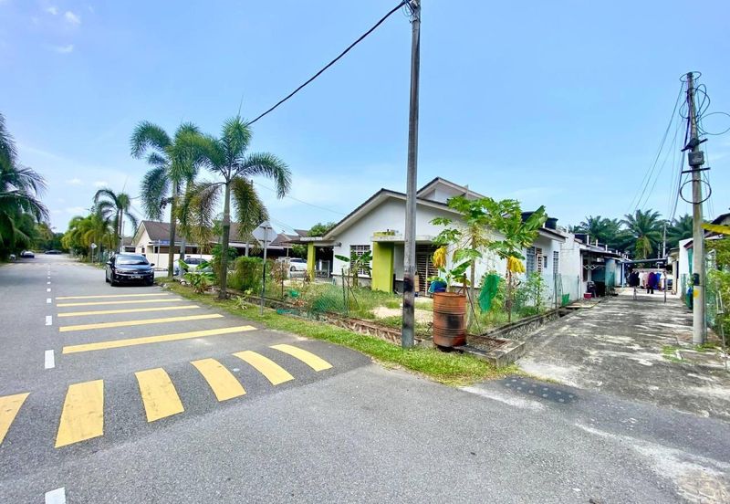 CORNER LOT Single Storey Terrace Taman Amanah Jenjarom 