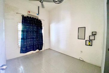 CORNER LOT Single Storey Terrace Taman Amanah Jenjarom 