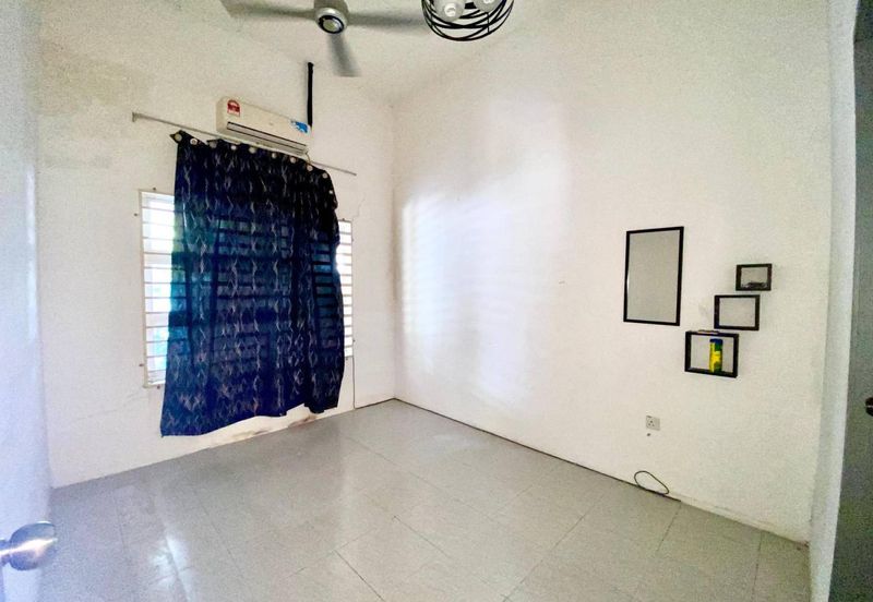 CORNER LOT Single Storey Terrace Taman Amanah Jenjarom 