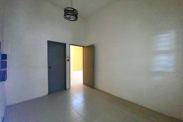 CORNER LOT Single Storey Terrace Taman Amanah Jenjarom 