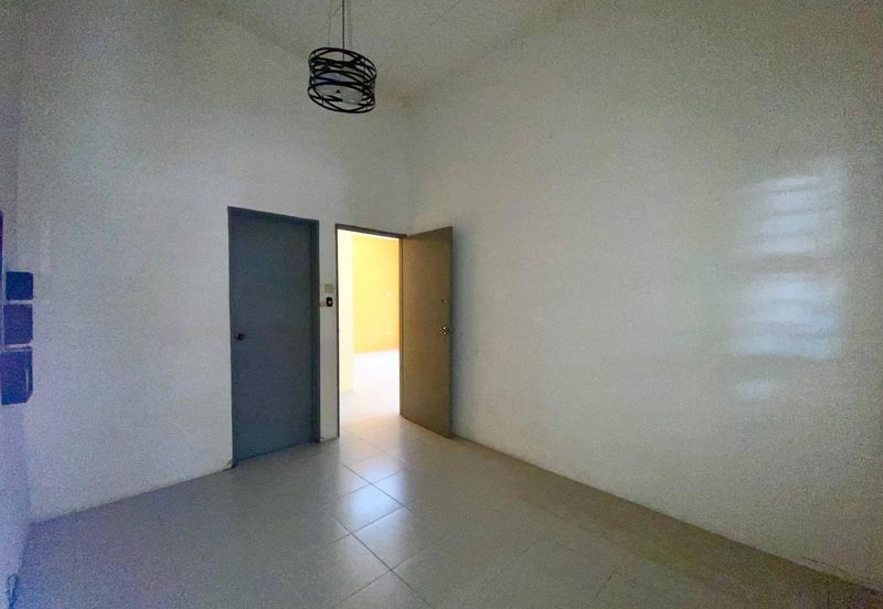 CORNER LOT Single Storey Terrace Taman Amanah Jenjarom 