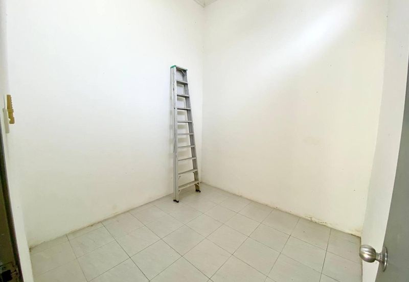 CORNER LOT Single Storey Terrace Taman Amanah Jenjarom 