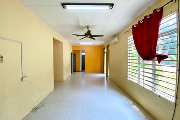 CORNER LOT Single Storey Terrace Taman Amanah Jenjarom 