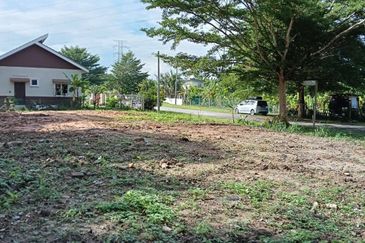 Below Market Lot Banglo Kg Sesapan Batu Mianangkabau Beranang 