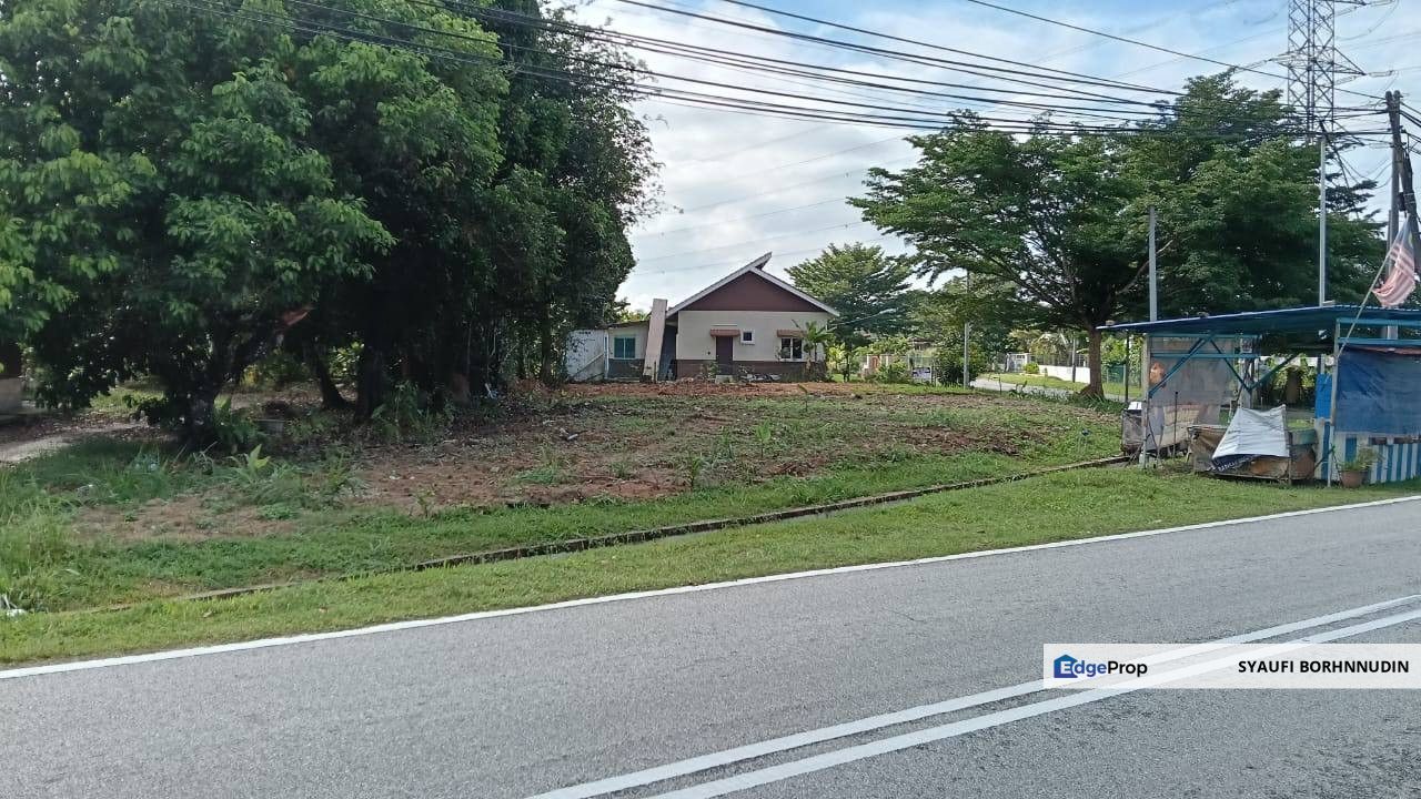 Below Market Lot Banglo Kg Sesapan Batu Mianangkabau Beranang , Selangor, Beranang