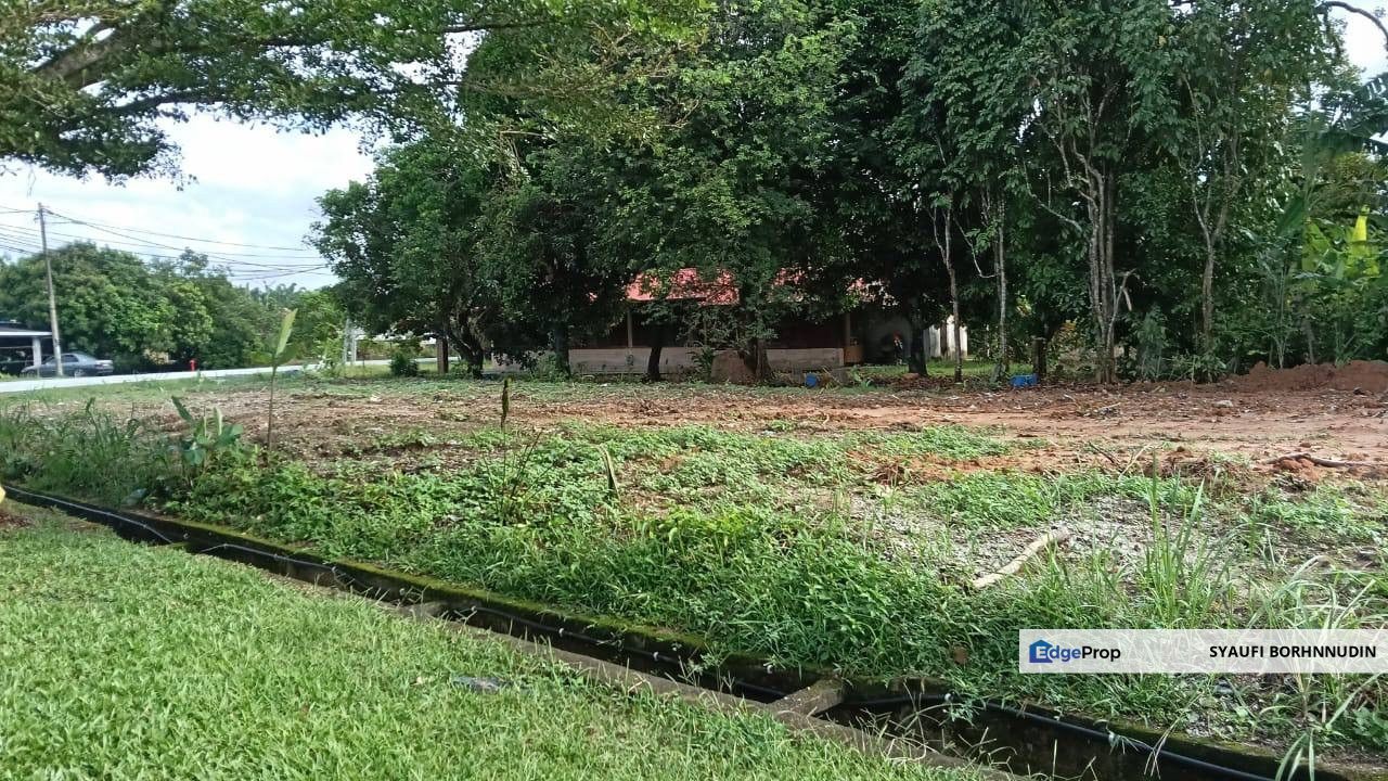 Below Market Lot Banglo Kg Sesapan Batu Mianangkabau Beranang , Selangor, Beranang