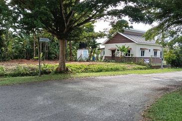 Below Market Lot Banglo Kg Sesapan Batu Mianangkabau Beranang 