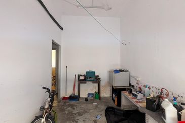 Below Mv Fully Tenanted Double Storey Shoplot Plaza Jelutong 