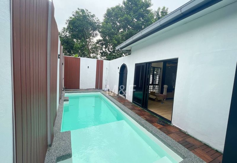 Renovated Corner Lot Double Storey Semi D Taman Mentari Semenyih 