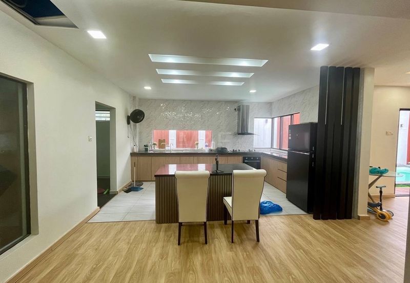 Renovated Corner Lot Double Storey Semi D Taman Mentari Semenyih 