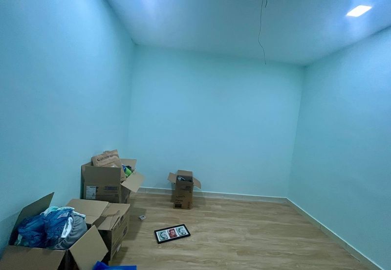 Renovated Corner Lot Double Storey Semi D Taman Mentari Semenyih 