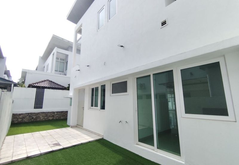 Clover Garden Residences