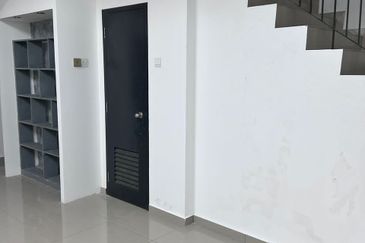 WOODBURY @ MAHKOTA HILLS