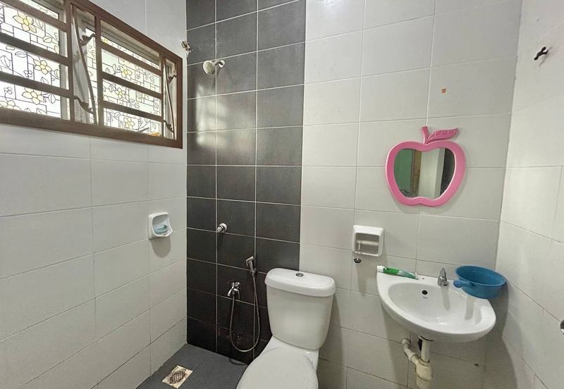 Semi Furnished Single Storey Terrace Bandar Putera 2 Klang 